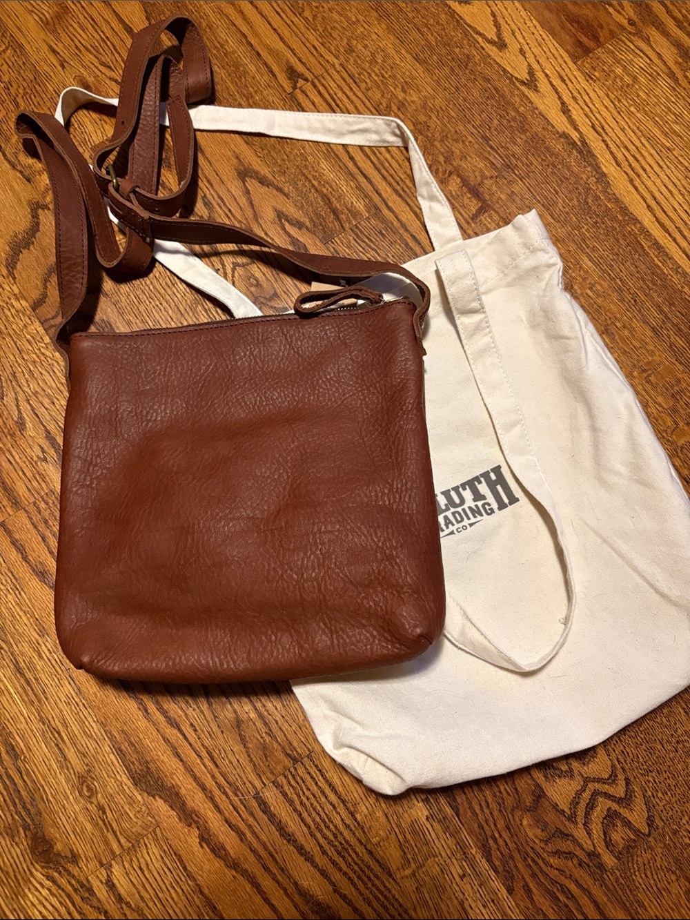 NWT Duluth Trading Co Brown Leather Crossbody Bag
